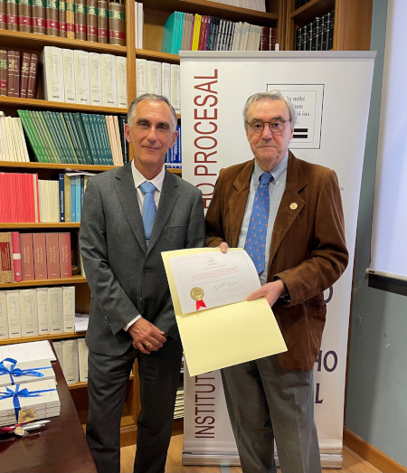 Entregado el Premio Instituto Vasco de Derecho Procesal 2022-2023 (compartido) en su XIII. Edición Entregado el Premio Instituto Vasco de Derecho Procesal 2022-2023 (compartido) en su XIII. Edición